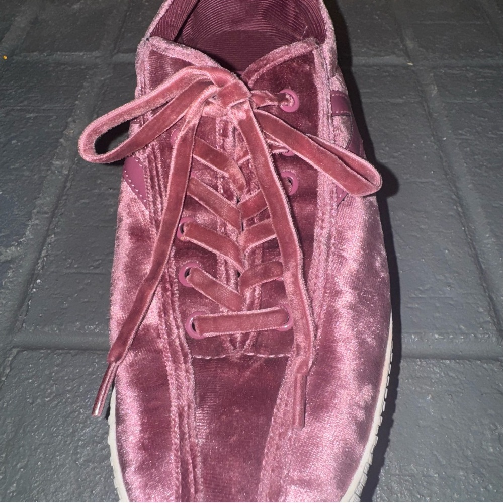 Tretorn Nylite Bold Shoes Women 7.5 Mauve Crushed Velvet Platform Lace Up Casual - Picture 10 of 13